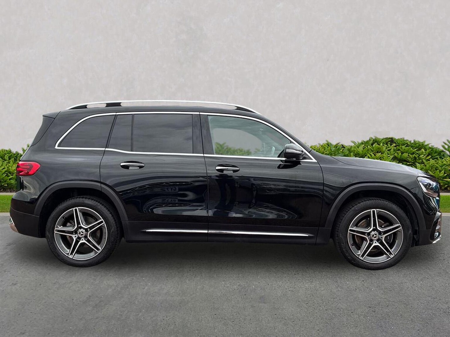 Used Mercedes-Benz GLB 2024 for sale - 76490571: Photo 3