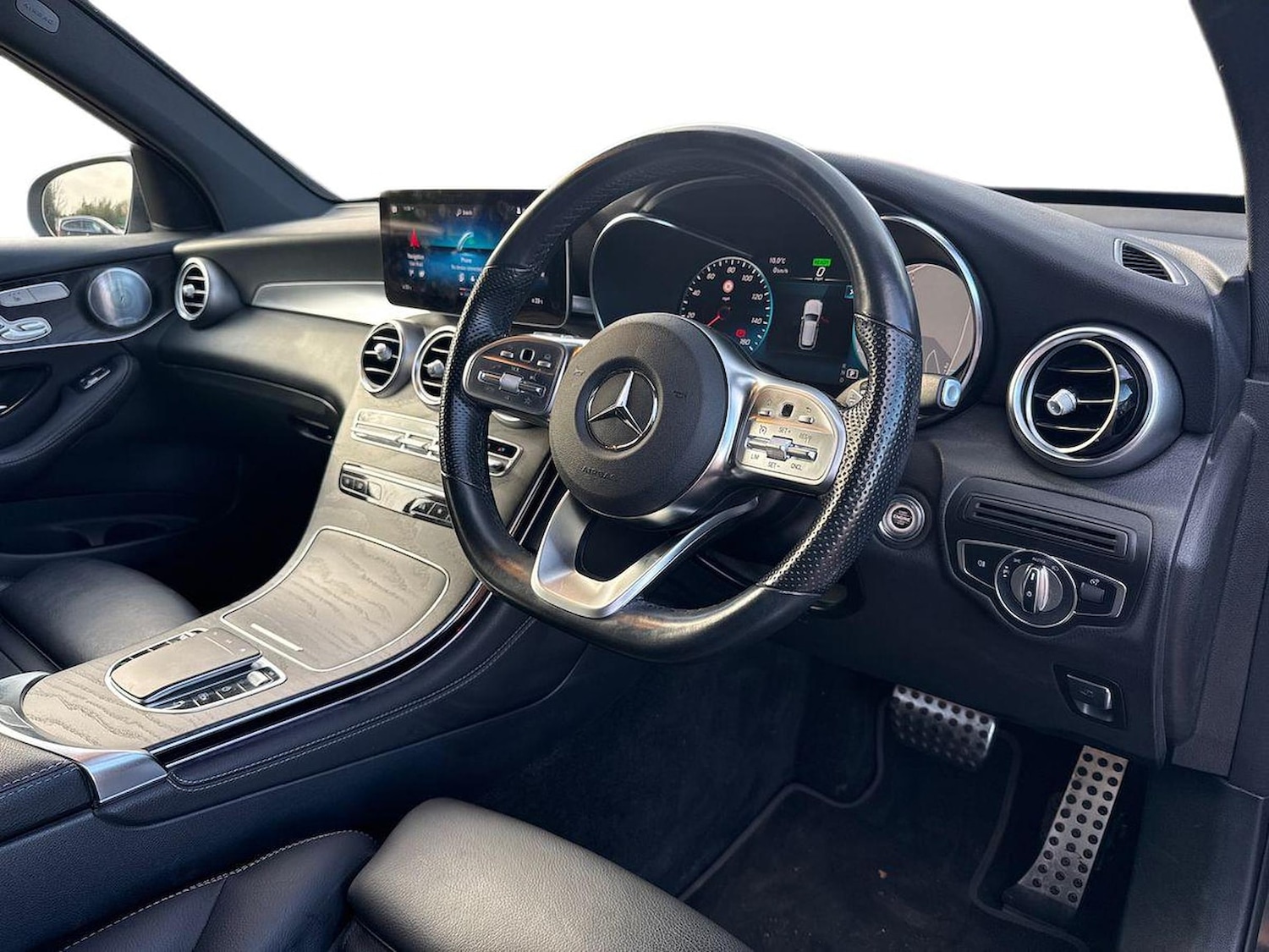 Used Mercedes-Benz GLC 2019 for sale - 76951153: Photo 16