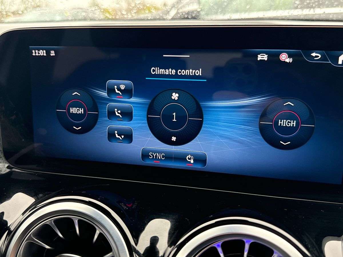 Used Mercedes-Benz GLB 2024 for sale - 78053517: Photo 12