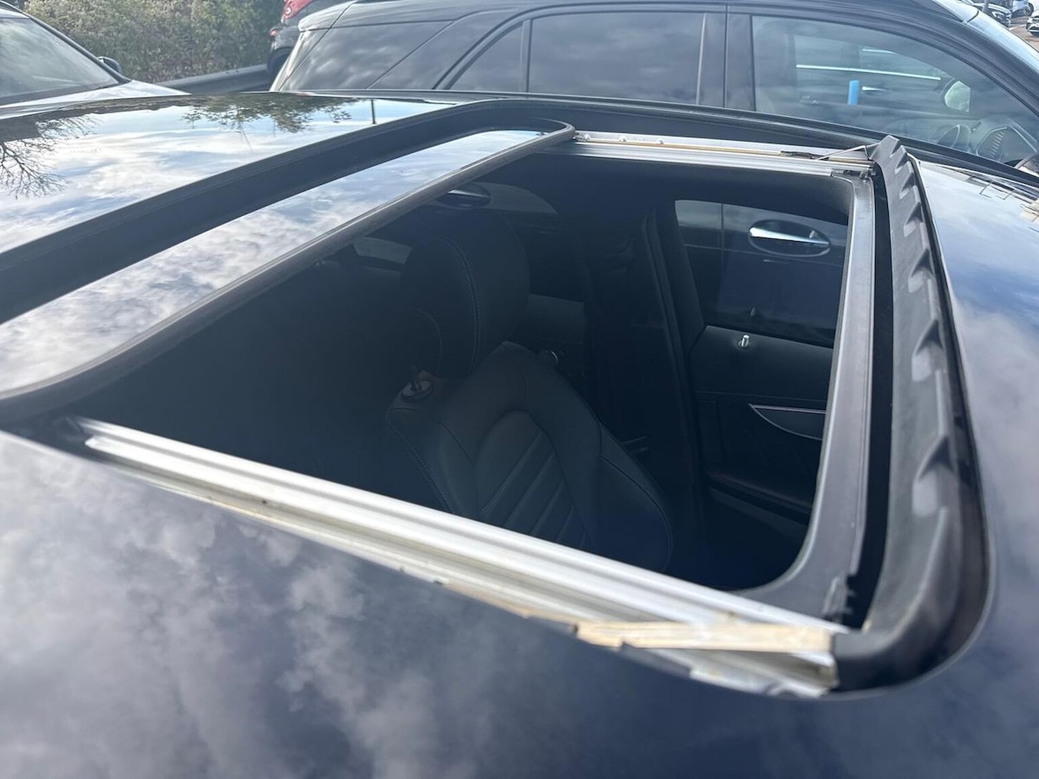 Used Mercedes-Benz EQC 2019 for sale - 76342940: Photo 14