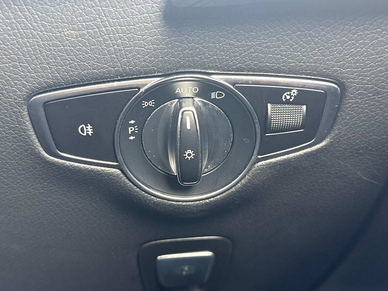 Used Mercedes-Benz EQC 2019 for sale - 76342940: Photo 22