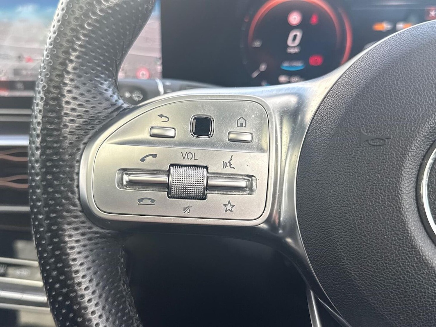 Used Mercedes-Benz EQC 2019 for sale - 76342940: Photo 26