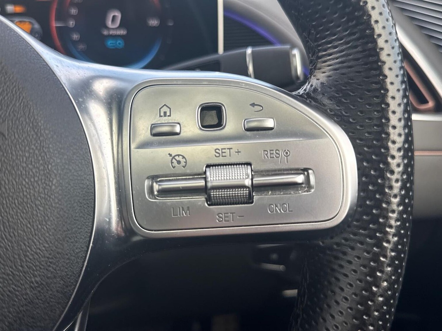 Used Mercedes-Benz EQC 2019 for sale - 76342940: Photo 27
