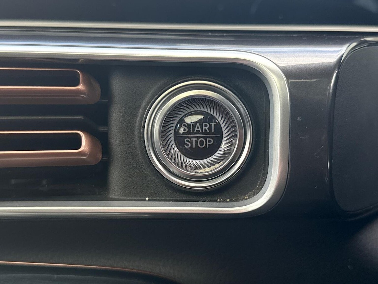 Used Mercedes-Benz EQC 2019 for sale - 76342940: Photo 39