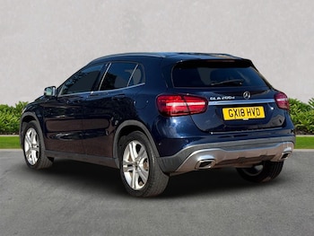 Used Mercedes-Benz GLA 2018 for sale - 76174208: Photo 2