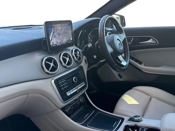 Used Mercedes-Benz GLA 2018 for sale - 76174208: Photo 7