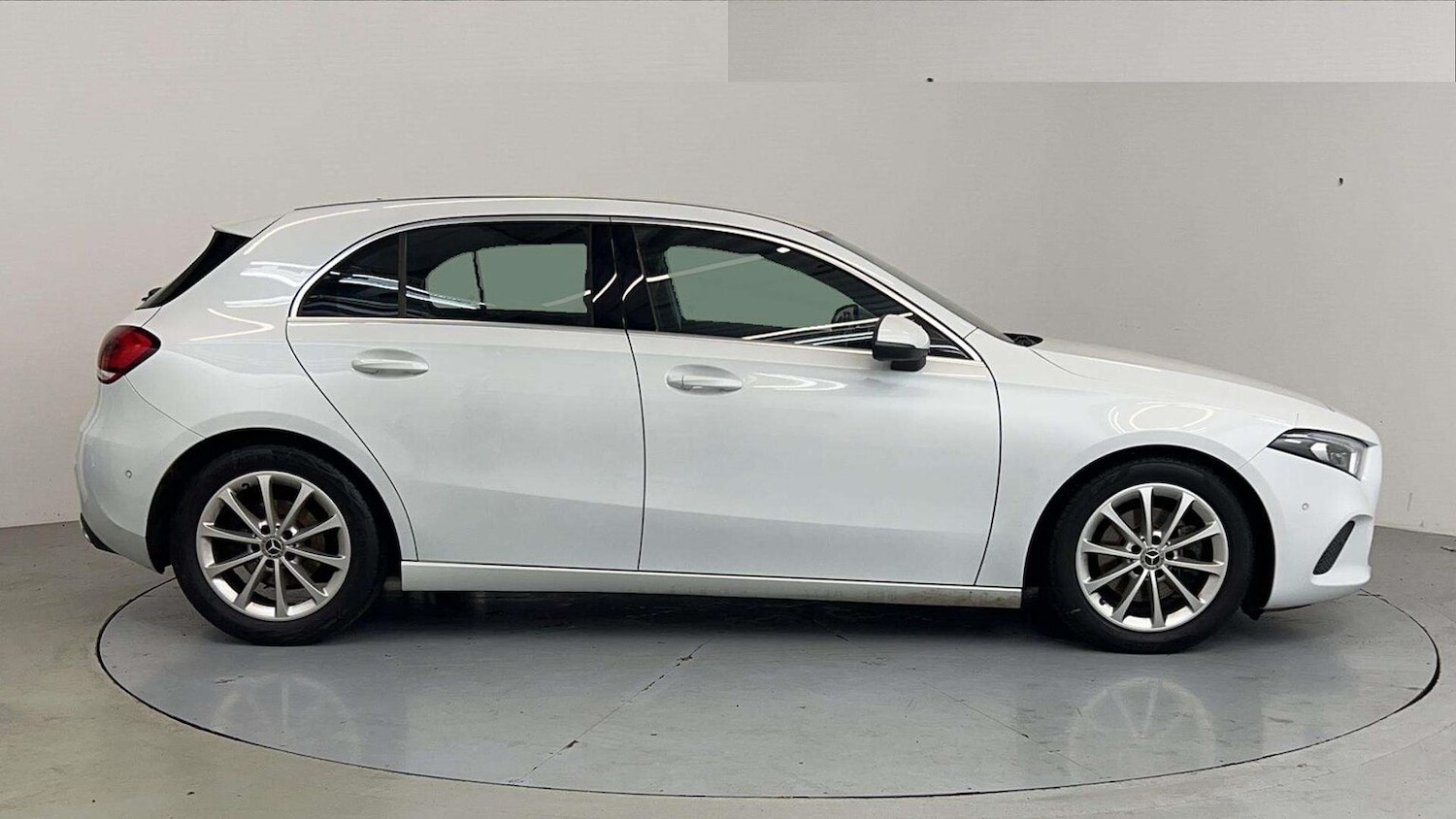Used Mercedes-Benz A-Class 2021 for sale - 76292942: Photo 2