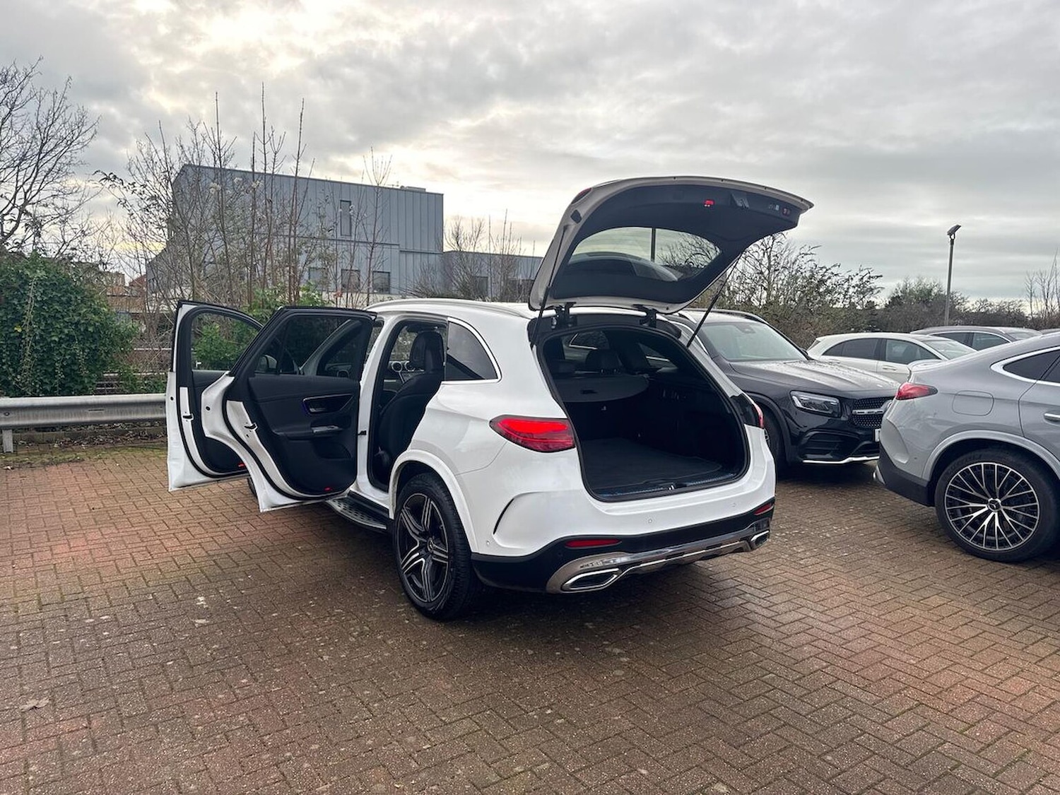 Used Mercedes-Benz GLC 2024 for sale - 77034618: Photo 40