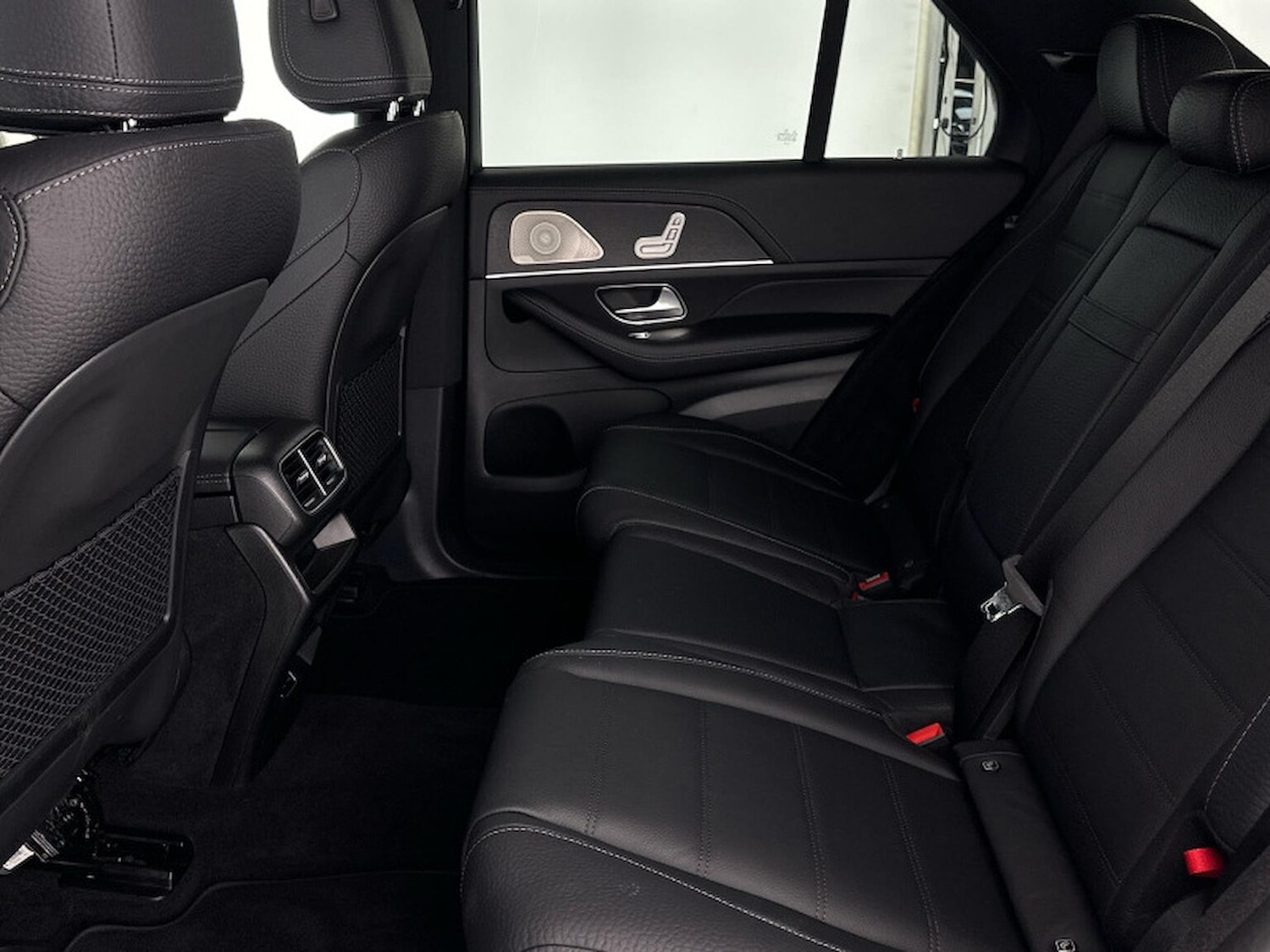 Used Mercedes-Benz GLE 2025 for sale - 76357861: Photo 3