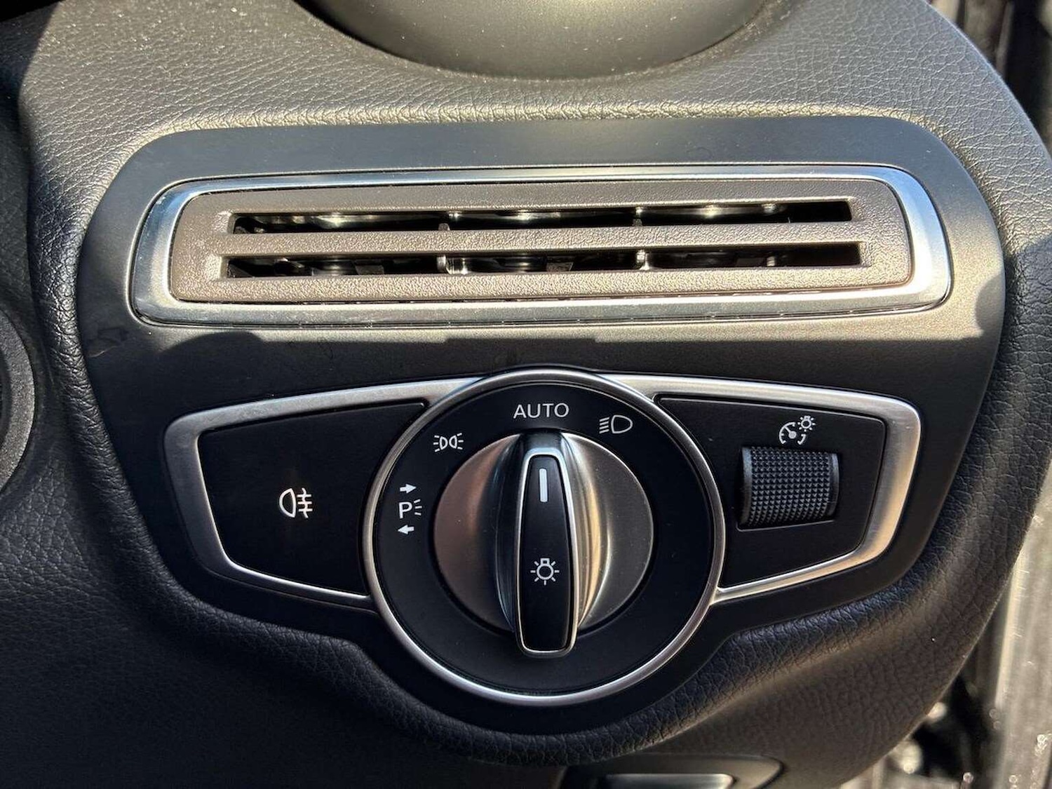 Used Mercedes-Benz C Class 2022 for sale - 77635473: Photo 22