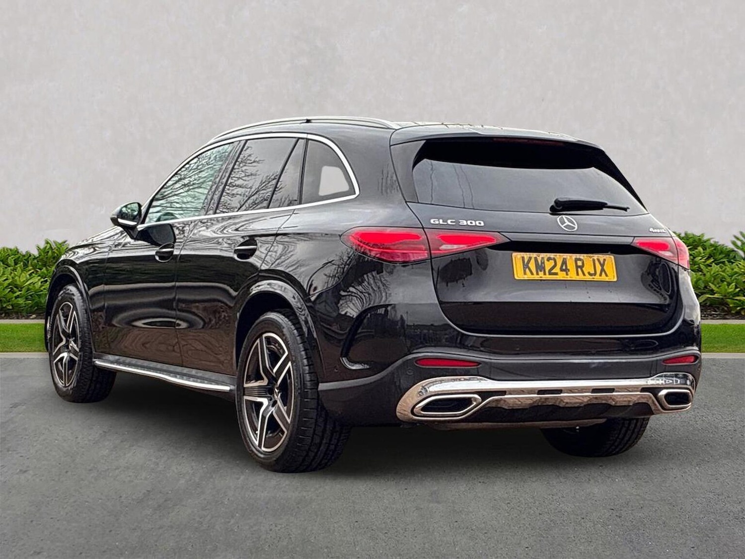 Used Mercedes-Benz GLC 2024 for sale - 76957556: Photo 2