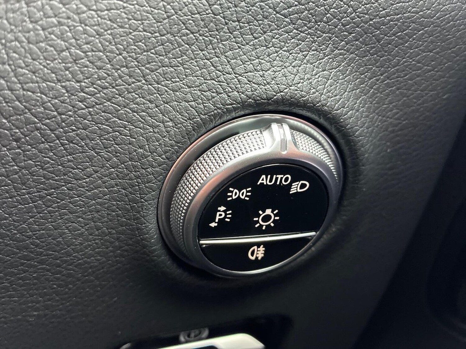 Used Mercedes-Benz GLC 2024 for sale - 76957556: Photo 22