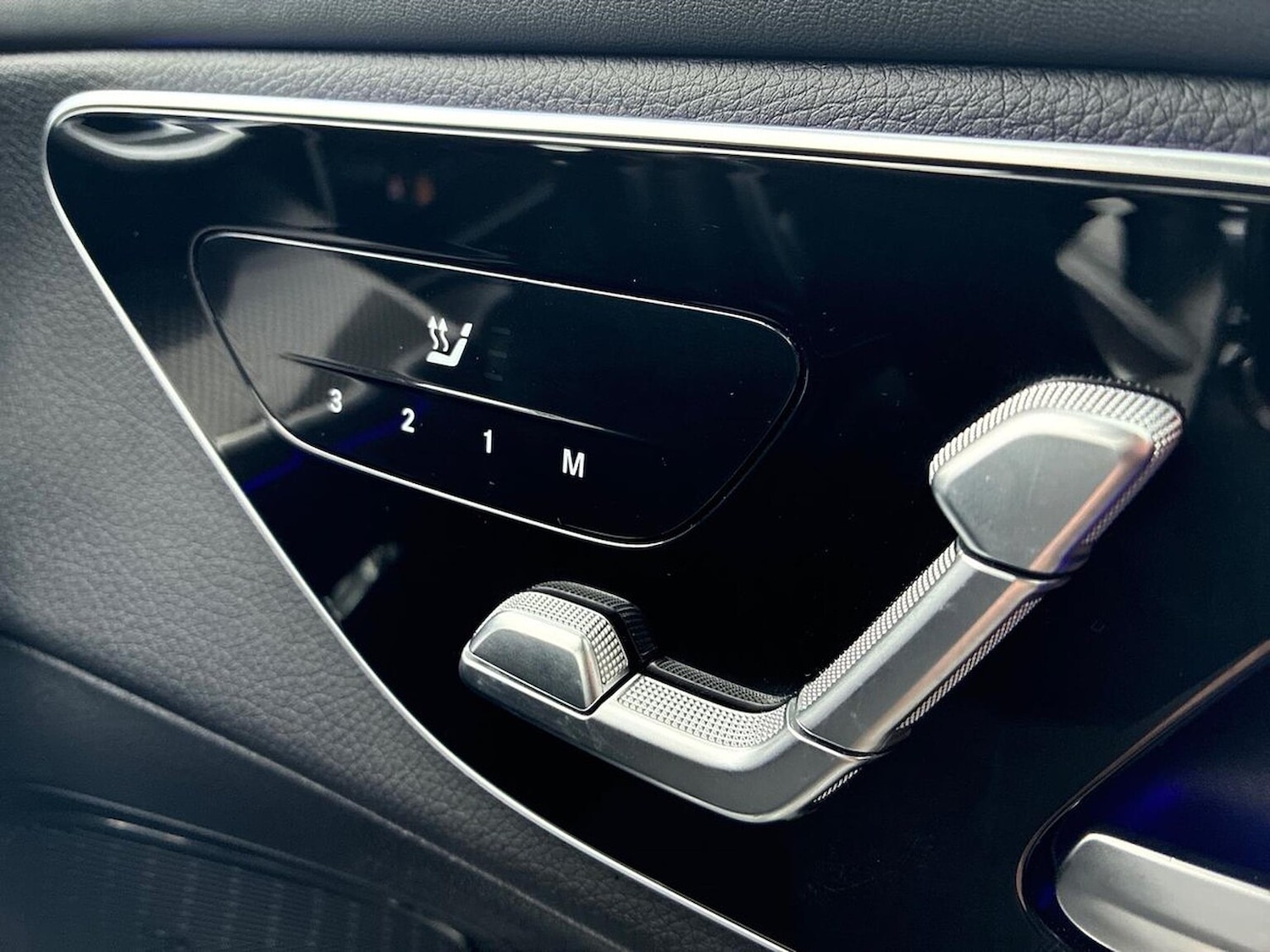 Used Mercedes-Benz GLC 2024 for sale - 76957556: Photo 30