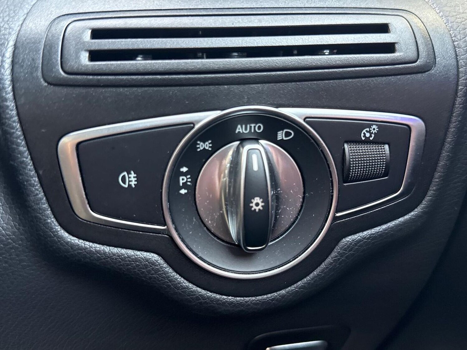 Used Mercedes-Benz GLC 2019 for sale - 76655965: Photo 23