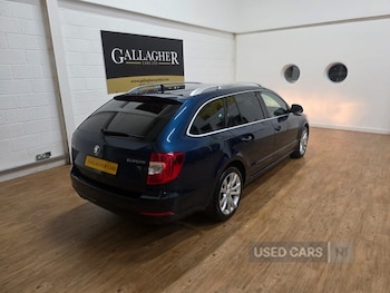 Used Skoda Superb 2014 for sale - 77738997: Photo