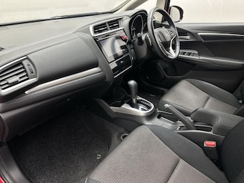 Used Honda Jazz 2017 for sale - 79063501: Photo