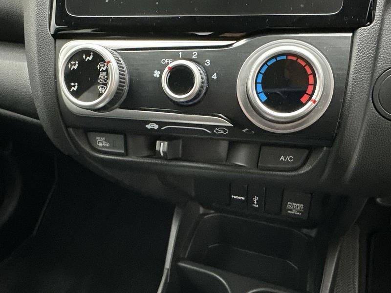 Used Honda Jazz 2018 for sale - 76577178: Photo 17