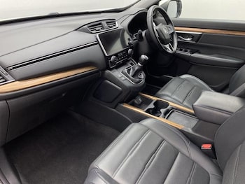 Used Honda CR-V 2018 for sale - 76244748: Photo 3