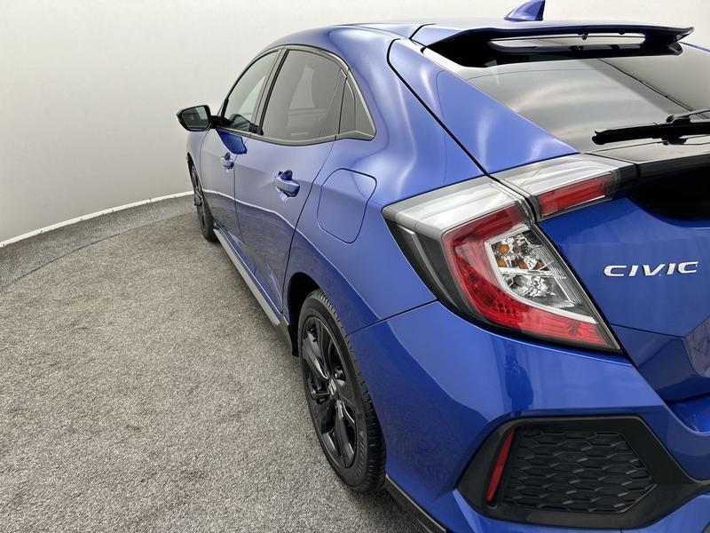 Used Honda Civic 2019 for sale - 76577176: Photo 24