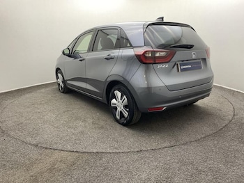 Used Honda Jazz 2021 for sale - 76162135: Photo 4