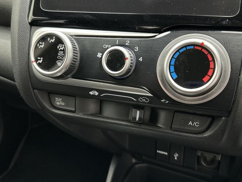 Used Honda Jazz 2017 for sale - 77951306: Photo 17