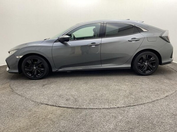 Used Honda Civic 2019 for sale - 76162105: Photo 14