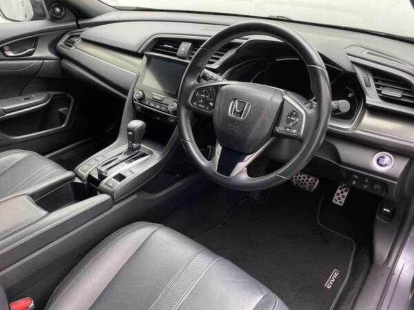 Used Honda Civic 2019 for sale - 76162105: Photo 20