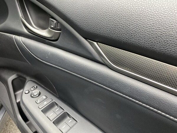 Used Honda Civic 2019 for sale - 76162105: Photo 21