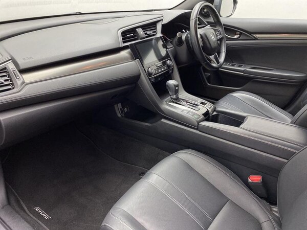 Used Honda Civic 2019 for sale - 76162105: Photo 3