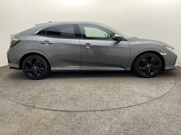 Used Honda Civic 2019 for sale - 76162105: Photo 6