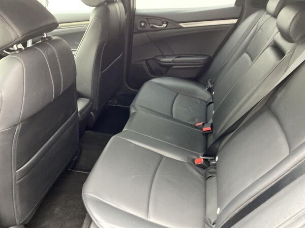 Used Honda Civic 2019 for sale - 76162105: Photo 9