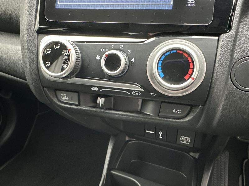 Used Honda Jazz 2018 for sale - 77225787: Photo 17