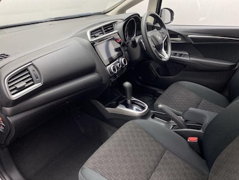 Used Honda Jazz 2017 for sale - 75960050: Photo