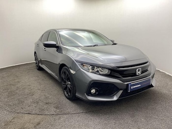 Used Honda Civic 2017 for sale - 76079750: Photo 2