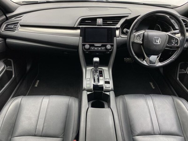 Used Honda Civic 2017 for sale - 76079750: Photo 5
