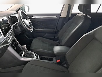 Used Volkswagen T-Roc 2022 for sale - 79621701: Photo
