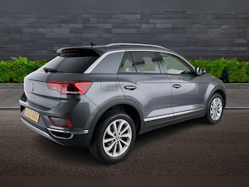 Used Volkswagen T-Roc 2022 for sale - 79621701: Photo