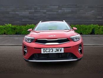 Used Kia Stonic 2023 for sale - 79621755: Photo