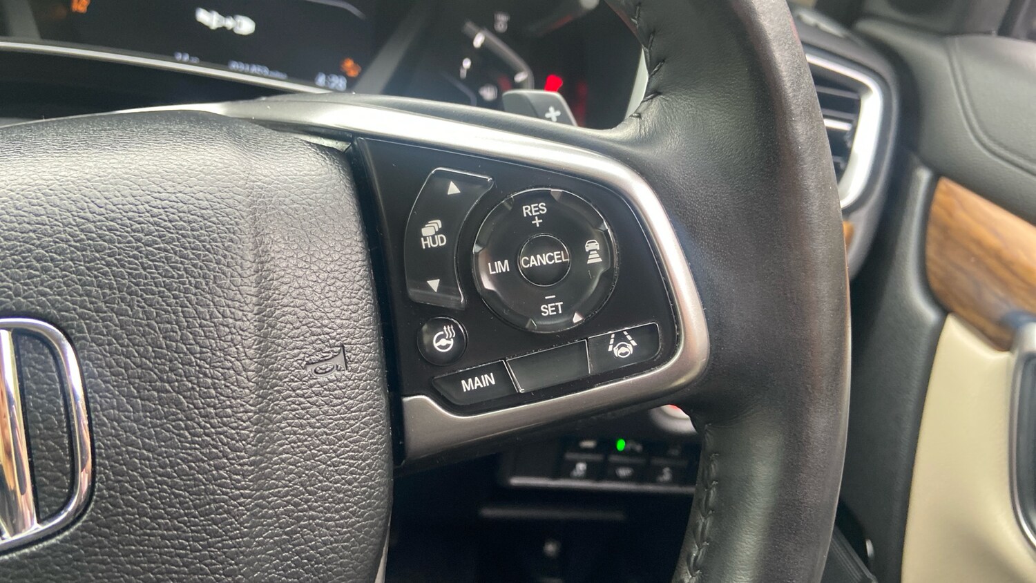 Used Honda CR-V 2019 for sale - 76040611: Photo 33