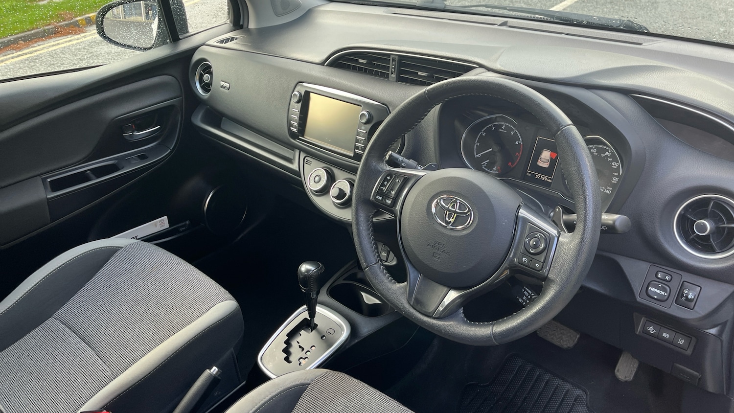 Used Toyota Yaris 2020 for sale - 76324454: Photo 11