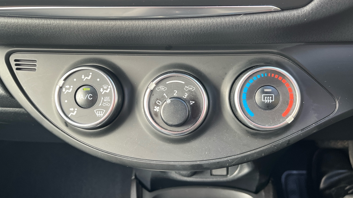Used Toyota Yaris 2020 for sale - 76324454: Photo 22