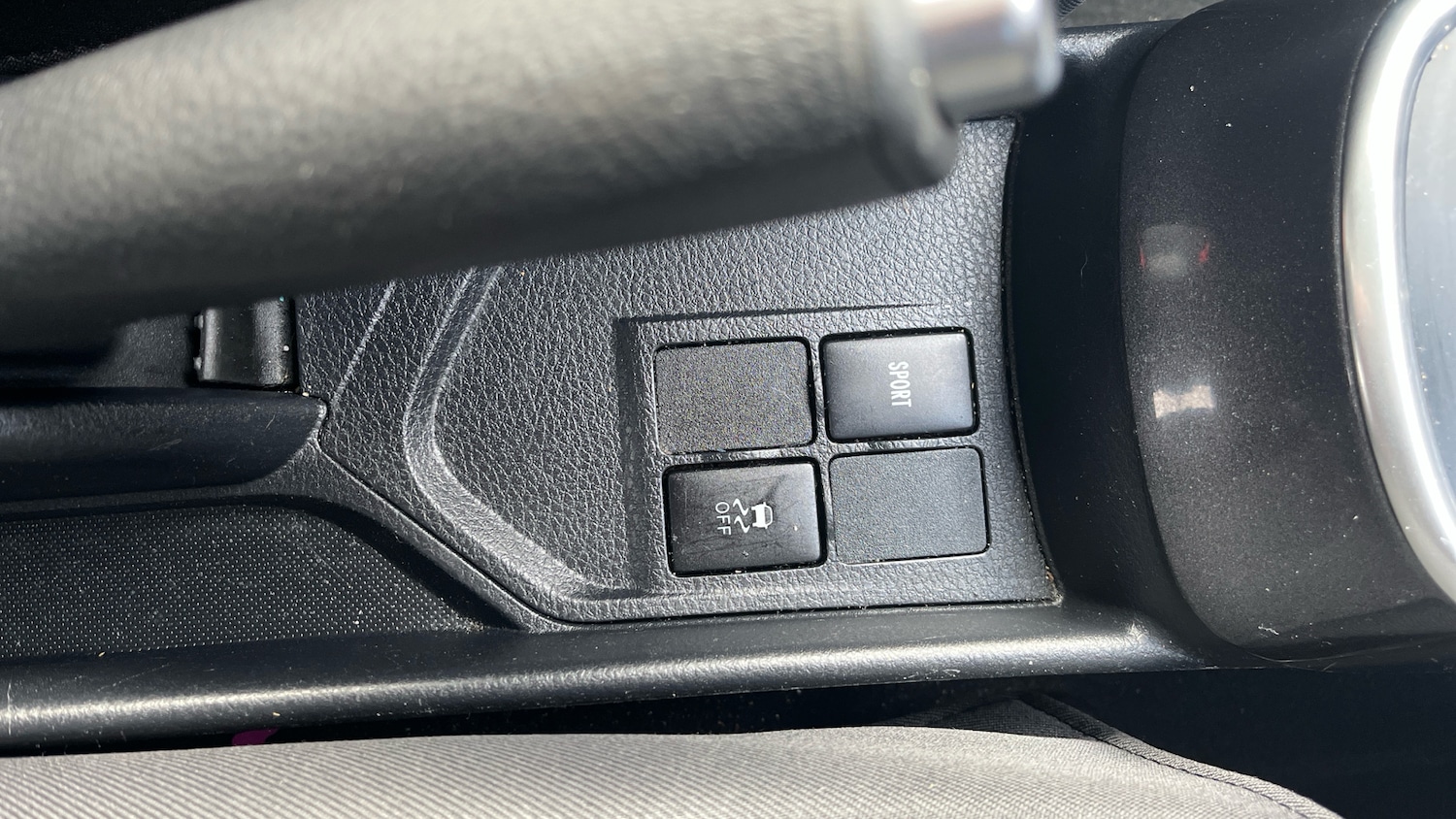 Used Toyota Yaris 2020 for sale - 76324454: Photo 32