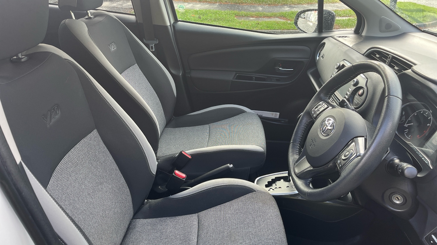Used Toyota Yaris 2020 for sale - 76324454: Photo 33
