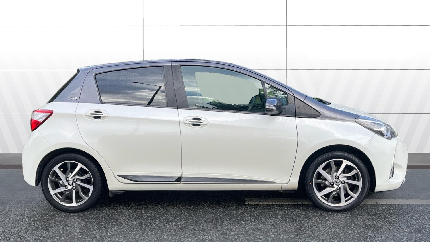 Used Toyota Yaris 2020 for sale - 76324454: Photo 5