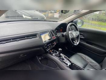 Used Honda HR-V 2018 for sale - 77363904: Photo