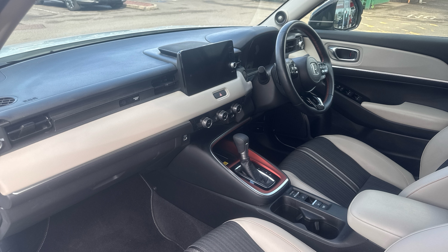 Used Honda HR-V 2022 for sale - 76682234: Photo 2