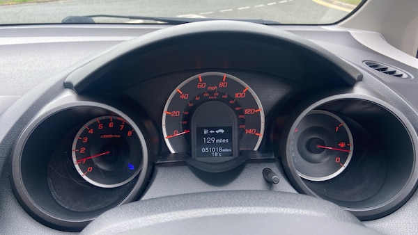 Used Honda Jazz 2015 for sale - 76302117: Photo 11