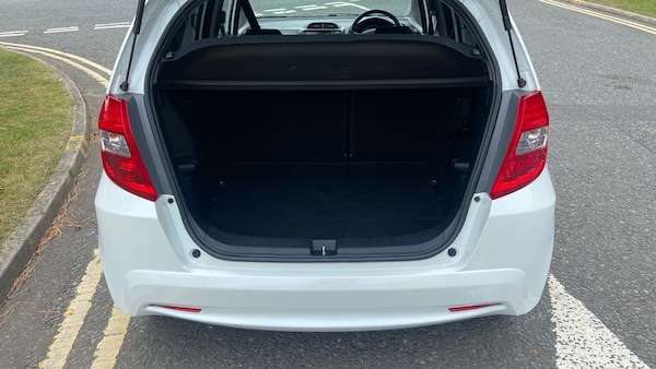Used Honda Jazz 2015 for sale - 76302117: Photo 16