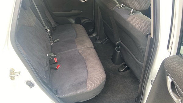 Used Honda Jazz 2015 for sale - 76302117: Photo 18