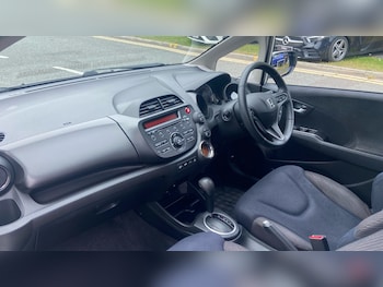 Used Honda Jazz 2015 for sale - 76302117: Photo